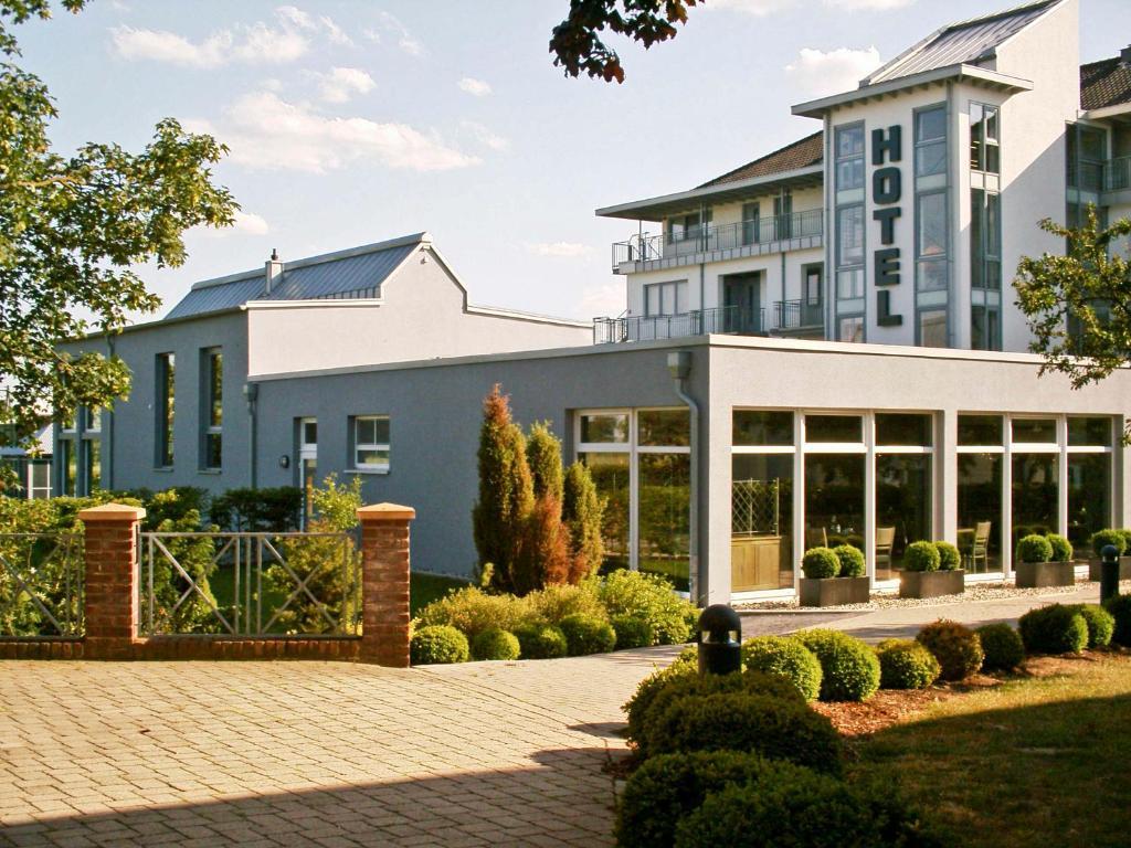 Hotel Till-Moyland Garni Exterior foto